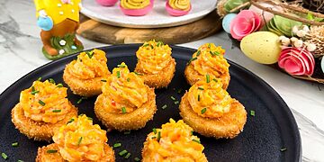 Velykų stalo žvaigždė be didelių išlaidų: „Virtuvė N“ tinklaraštininkė dalijasi 2 įdarytų kiaušinių idėjomis