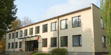 Anykščių meno mokyklą lankys 13 suaugusiųjų