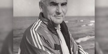 LKL sezono atidarymo rungtynėse Panevėžyje – legendinio trenerio R. Sargūno pagerbimas ir marškinėlių iškėlimas