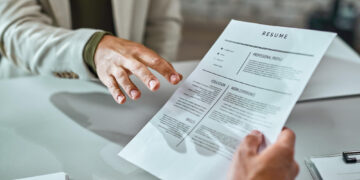 Ar jūsų CV išlaikys dirbtinio intelekto testą? Atsako, į ką atkreipti dėmesį ieškant darbo