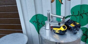 Uteniškis bitininkas sėkmingai atnaujino bičių ūkį