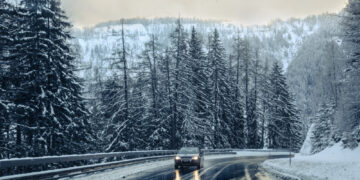 Žiemos atostogos automobiliu: verta, bet svarbu tinkamai pasiruošti
