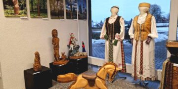 Rokiškio tautodailininkų paroda Rokiškio savivaldybės administracijoje