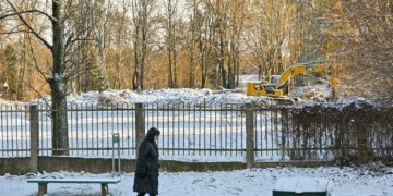 Panevėžyje buvusio darželio teritorija virs modernia automobilių stovėjimo aik&scaron;tele