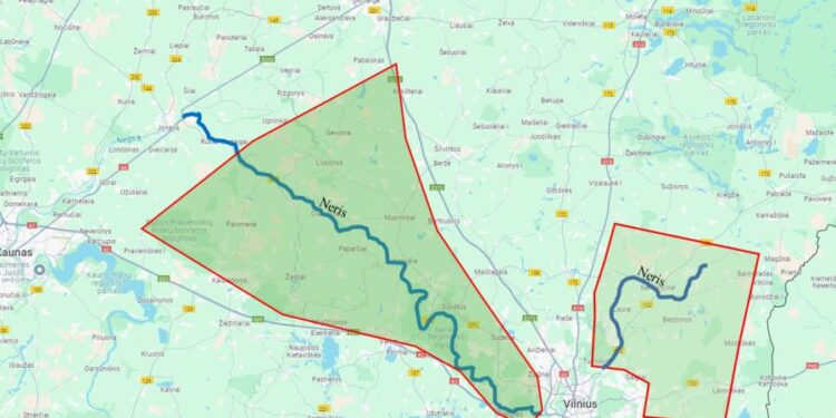 Pulkininko Juozo Vitkaus inžinerijos bataliono kariai kartu su sąjungininkų kariais iš Nyderlandų...