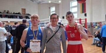 Boksininkai pasidabino visų spalvų medaliais