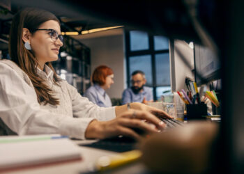 2025-ųjų darbo rinka: kas iš tikrųjų laikys vadeles?