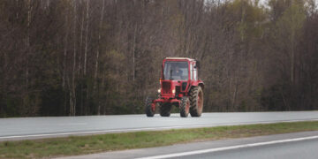 Po kelių dienų paieškų, pavogtas traktorius grąžintas ūkininkui
