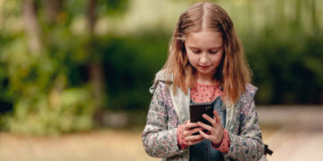 Siūloma drausti išmaniųjų įrenginių naudojimą darželiuose ir mokyklose, ar pritariate?