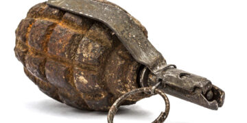 Utenos rajono ūkyje iškasta II pasaulinio karo granata