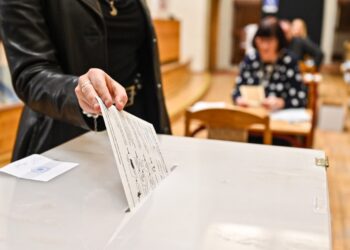 Prasideda balsavimas pirmalaikiuose Panevėžio mero rinkimuose