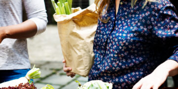 Ekologiškas ir tvarus maistas: kuo skiriasi ir ką pasirinkti?