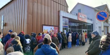 Biržuose po renovacijos duris atvėrė atnaujinta „Rimi“ parduotuvė