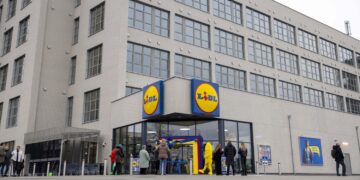 Kaune duris atvėrė nauja „Lidl“ parduotuvė