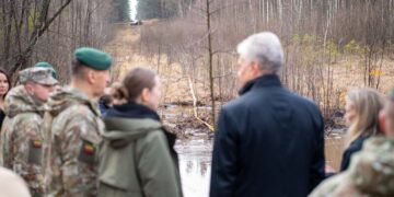 Prezidentas lankosi Generolo Silvestro Žukausko poligone
