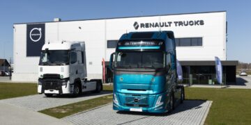 Panevėžyje atidarytas naujas „Volvo Lietuva“ sunkvežimių centras