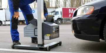 Automobilių techninė būklė Lietuvoje: 2 iš 3 turi trūkumų