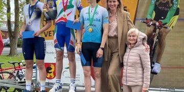 Dviratininkai iškovojo auksą ir bronzą