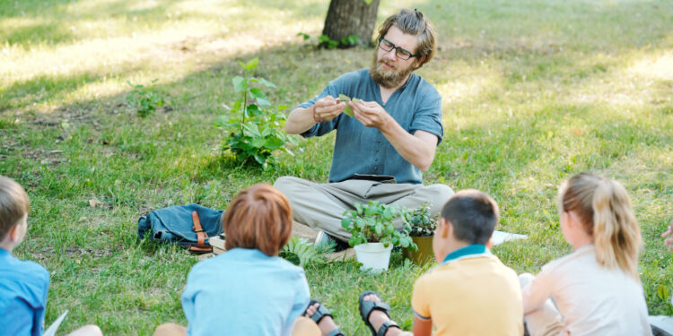 Dirbtuvės edukacija | Freepik