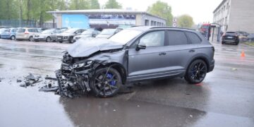 Patikslinta informacija dėl mikroautobuso avarijos: įvykyje dalyvavo 7 žmonės