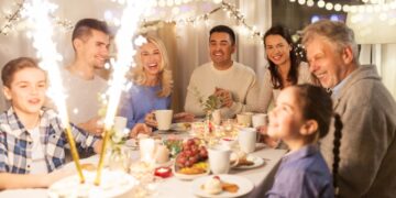 Prasideda švenčių sezonas: kaip sutaupyti vestuvėms, krikštynoms ar gimtadieniui?