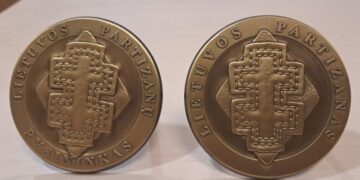 PATVIRTINTOS PARTIZANŲ KAPŲ ŽYMĖJIMO ATMINIMO ŽENKLAIS „LIETUVOS PARTIZANAS“ IR „LIETUVOS...