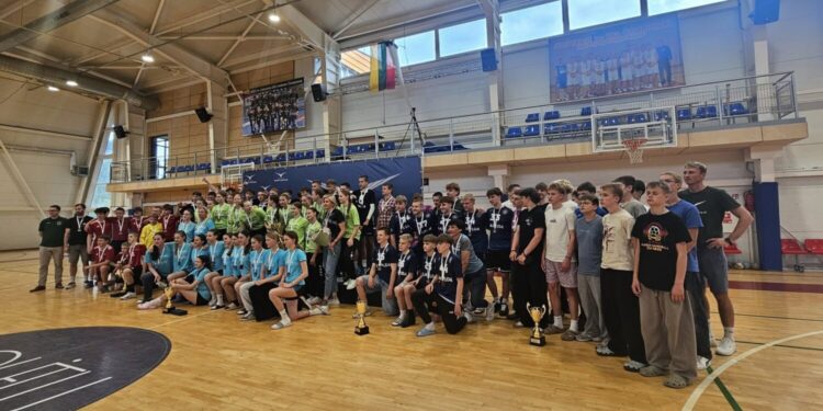 Molėtuose vyko Lietuvos jaunučių (U15) vaikinų ir merginų rankinio čempionato finalo ketverto varžybos