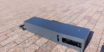 Suniokota J. Janonio aikštės fontano valdymo įranga, žala – 3500 Eur