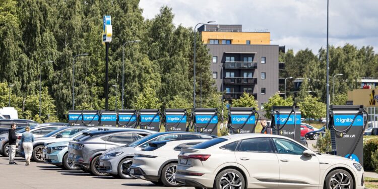 Ignitis ON elektromobilių įkrovimo parkas Palangoje