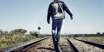 Tragedija Radviliškio rajone: krovininis traukinys mirtinai sužalojo bėgiais ėjusį vyrą