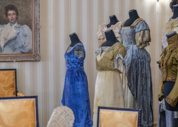 Rugpjūtį Burbiškio dvare – trys nemokamos ekskursijos apie madą