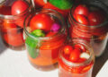 Konservuoti pomidorai per 10 minučių – šitaip paruošti jie bus suvalgyti dar neatėjus žiemai
