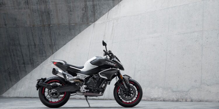 CFMOTO 800NK (Gamintojo nuotr.)