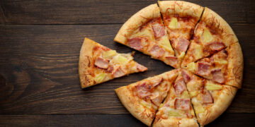 Kaip ananasai ant picos tapo pasauline diskusijų tema?