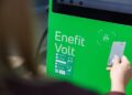 Elektromobilių vairuotojams Kaišiadoryse – galimybė „Enefit“ stotelėse atsiskaityti banko kortelėmis