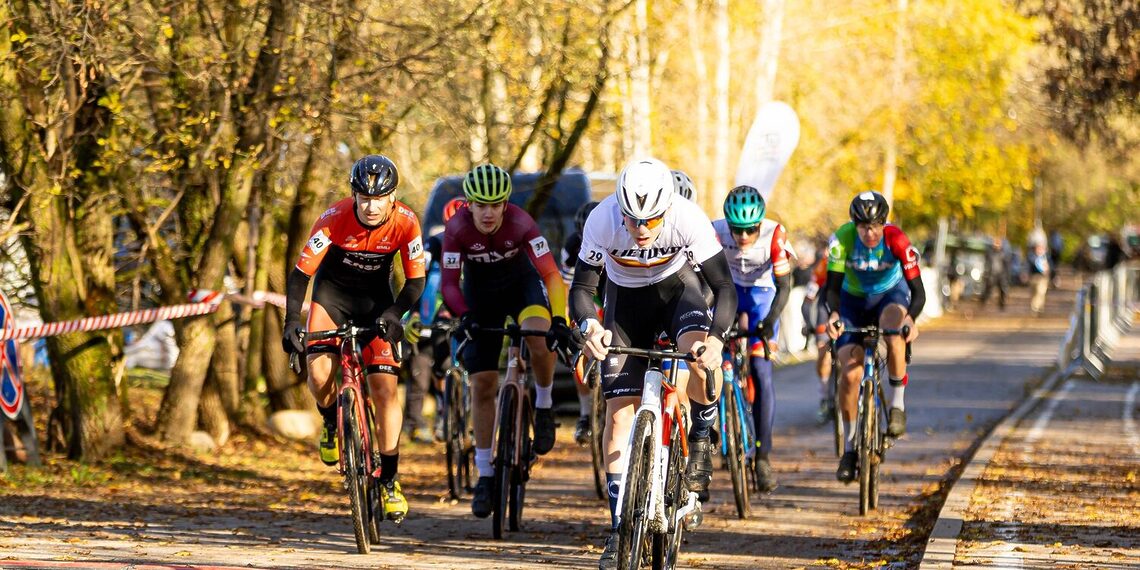 Dviratininkai sėkmingai pasirodė tarptautinėse „Velo CX“ varžybose | PKKSC