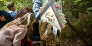 Kelionė pasakiškame Dovainonių miške „Barstukų takais“