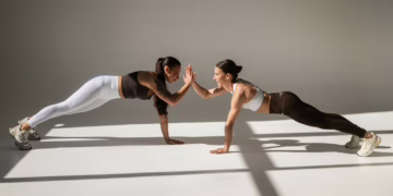 Rudens fenomenas sporto salėse: meilė trunka tris savaites