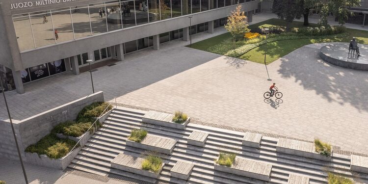 Juozo-Miltinio-dramos-teatras | 
Juozo-Miltinio-dramos-teatro nuotrauka