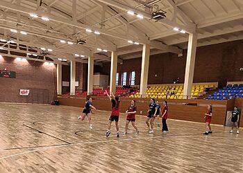 Panevėžyje vyksta 2025–2026 m. m. Lietuvos mokyklų žaidynės: paaiškėjo pirmųjų varžybų nugalėtojai