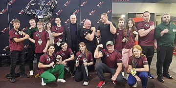 Radviliškiečių pergalės tarptautiniame rankų lenkimo turnyre