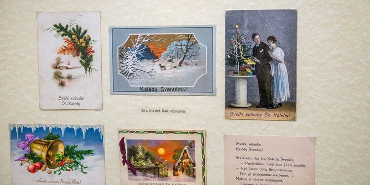Burbiškio dvare Kalėdinių atvirukų paroda.Lauros Prascevičiūtės nuotr.