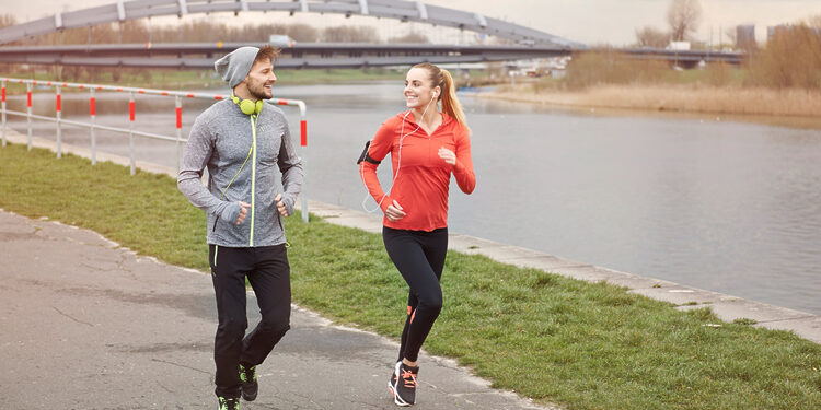 Naujametis bėgimas Kėdainiuose. Freepik įvaizd.nuotr.