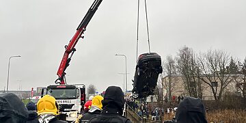 Panevėžyje BMW įlėkė į užtvanką – nuskendo trys žmonės