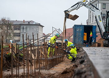 Amfiteatre prie Kauno pilies didinamas sėdimų vietų skaičius
