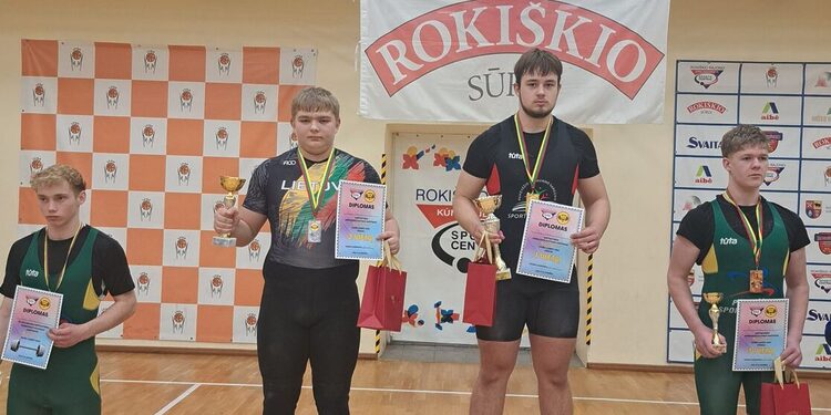 Panevėžio sporto centro sunkiaatlečiai. Rokiškio raj.sav.nuotr.