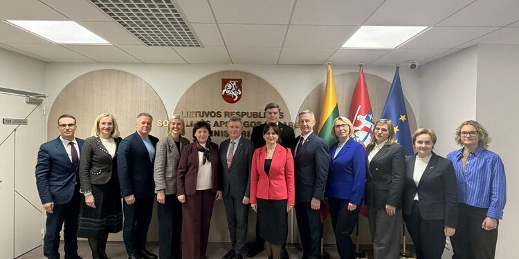 Susitikimas su socialinių reikalų ir darbo ministre Jūrate Zailskiene/LSA nuotr.