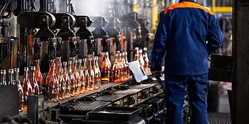 Kaip viena klaida prie rūšiavimo konteinerio sugadina 180 tonų stiklo