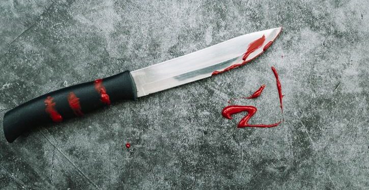 Kruvinas peilis/Freepik asociatyvi nuotr.