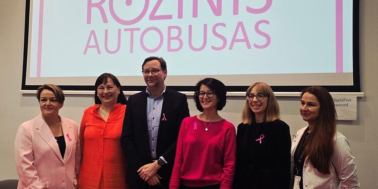 „Rožinio autobuso“ iniciatyvos grupė/Molėtų raj.sav.nuotr.